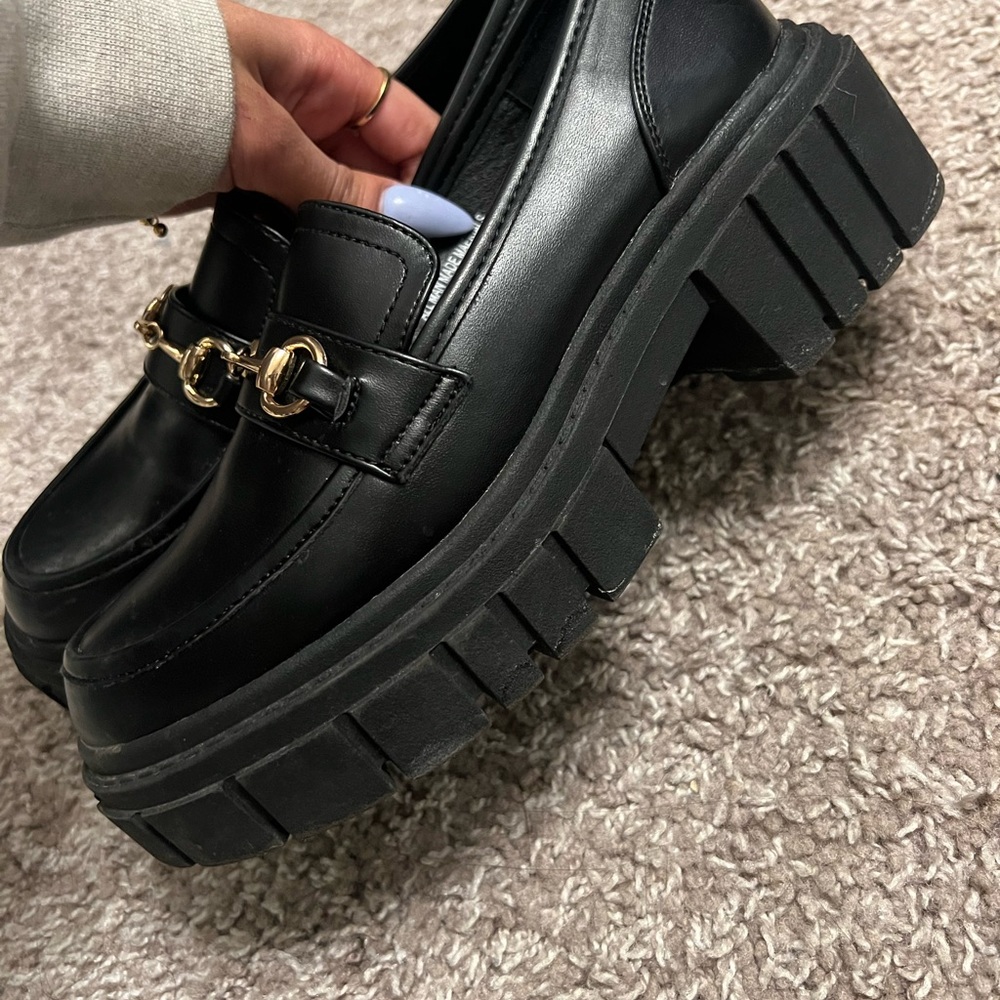 STEVE MADDEN LOAFERS